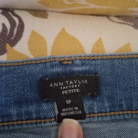 Ann Taylor Factory Jeans - Picture 3 of 3